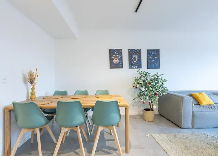Ostend Center Luxury Top Floor Apartment With Free Parking