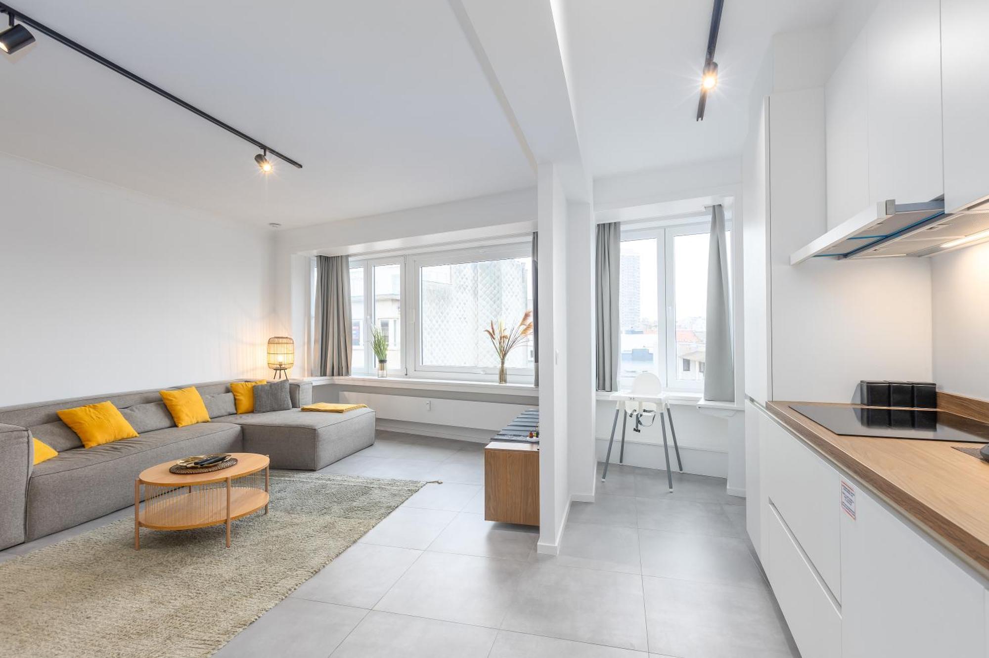 Center Luxury Floor With Free Parking Apartment