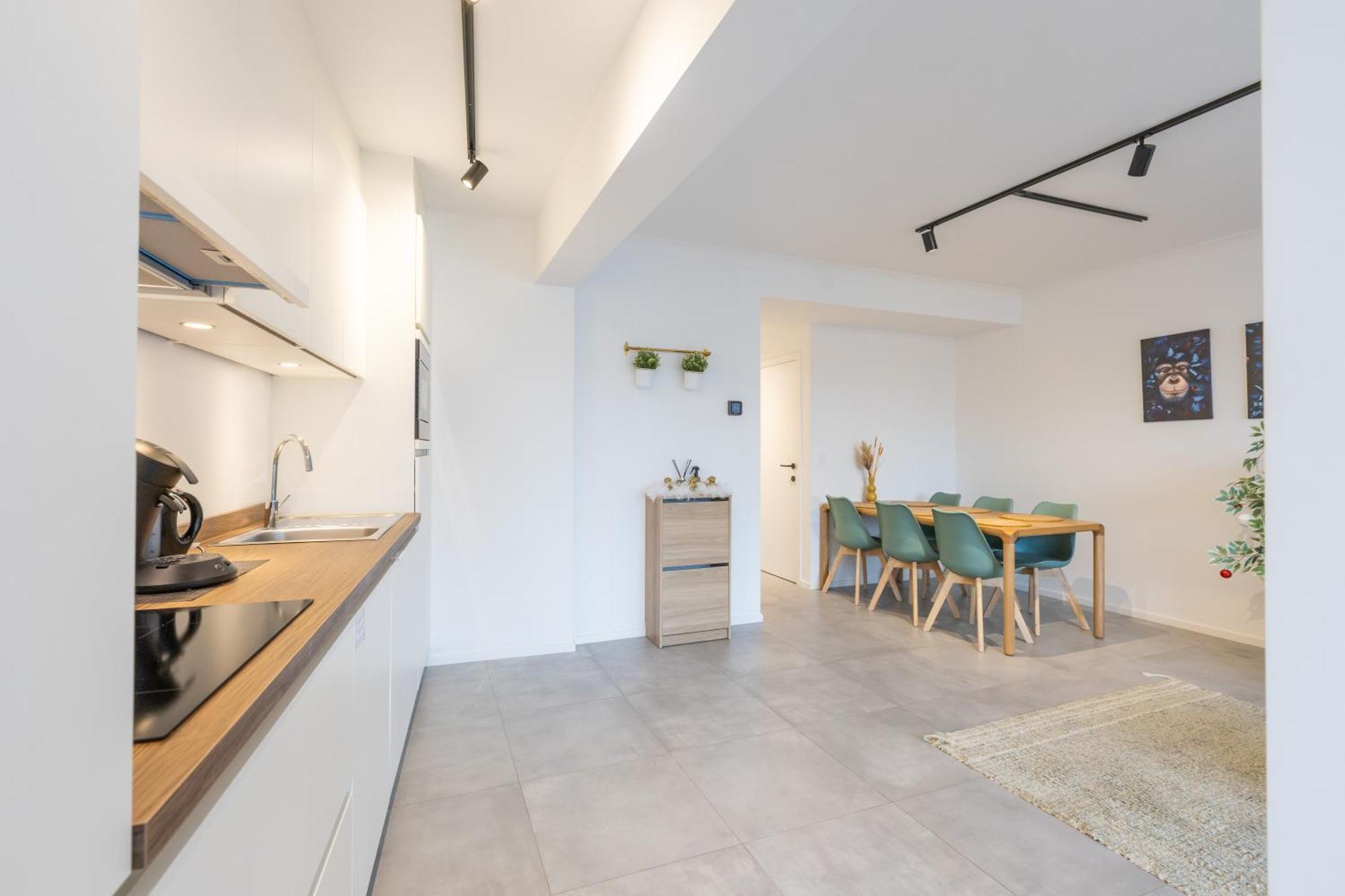 Apartment Center Luxury Floor With Free Parking