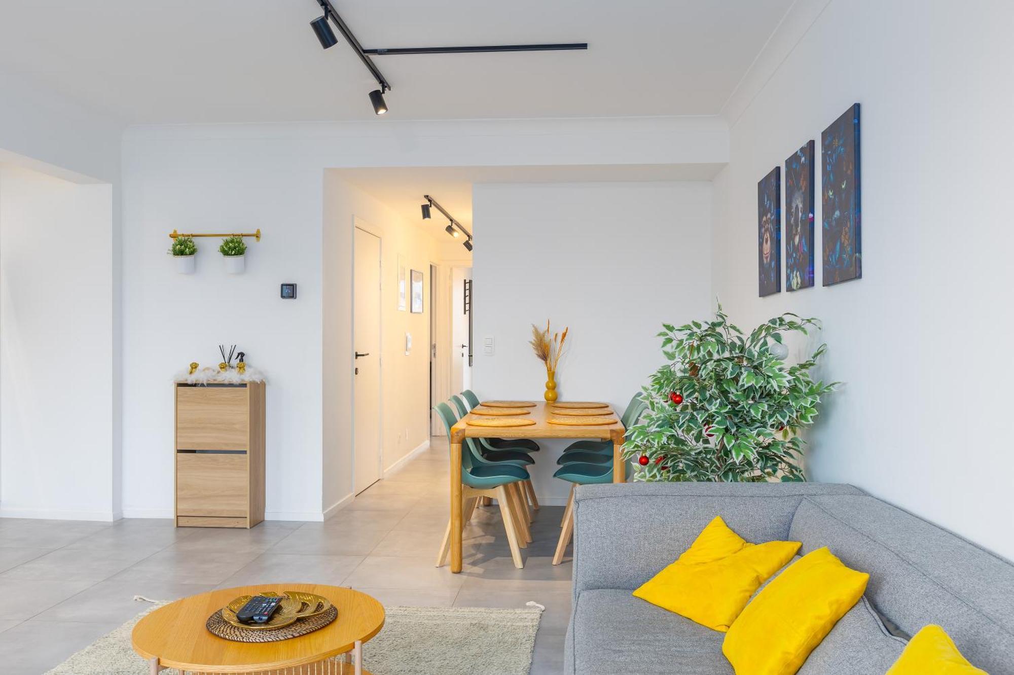 Center Luxury Floor With Free Parking Apartment