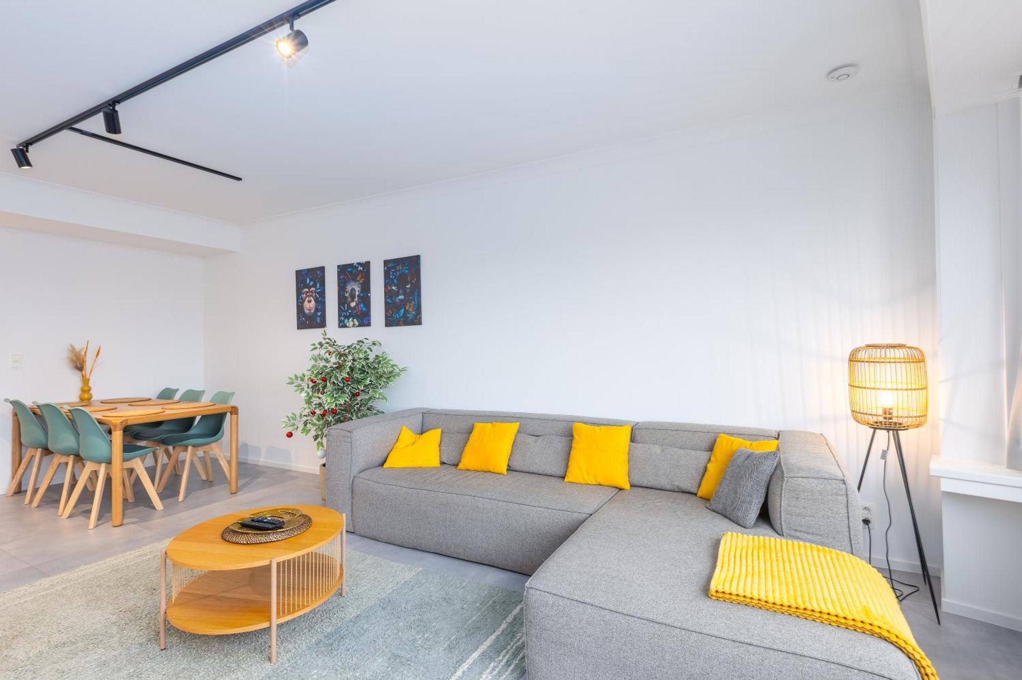 Apartment Center Luxury Floor With Free Parking *